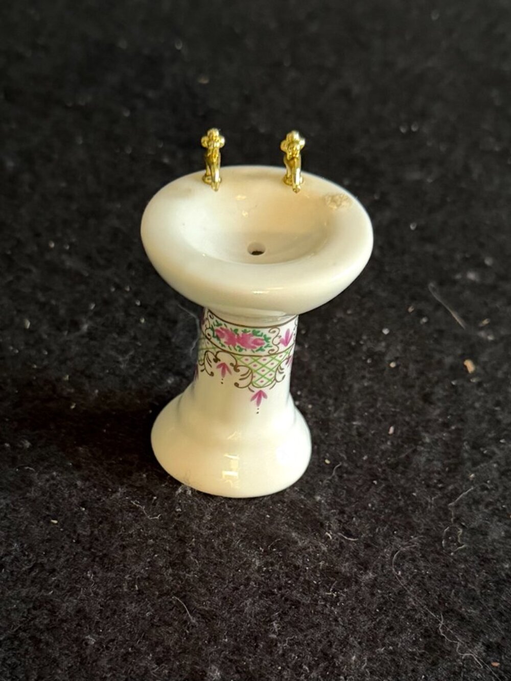 Dollhouse “Miscellaneous” Furniture and Accessories - Picture 11 of 12